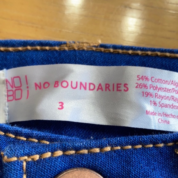 NO BOUNDARIES JEAN SHORT - Picture 4 of 4